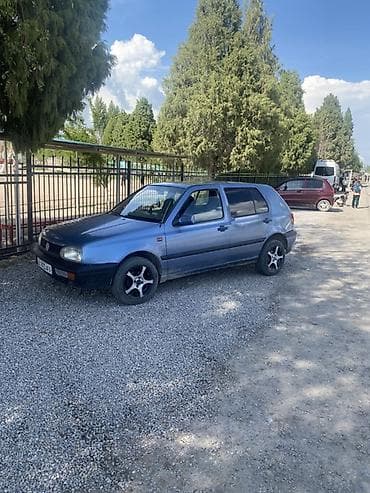 пороги на пассат: Volkswagen Golf: 1993 г., Кол менен иштөөчү, Хетчбек — 1