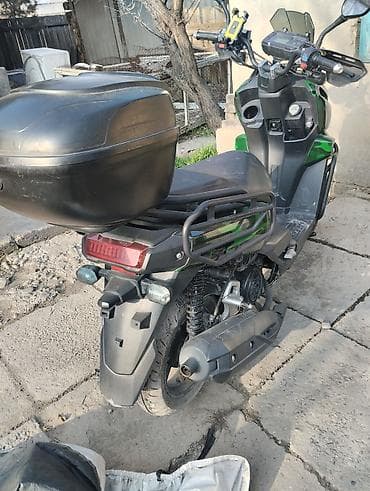 bmw e92: Скутер 50–150 см³ (камуфляжно‑зеленый), городской/туринговый стиль — 2