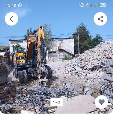 сараи: Услуги спецтехники для демонтажа и расчистки территорий - Гусеничный — 1