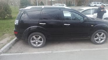 range rover evogue: Mitsubishi Outlander: 2008 г., Кроссовер — 1
