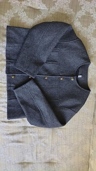 pull bear: Пальто, Халат, Осень-весна, Короткая модель, С поясом, Стандарт — 2