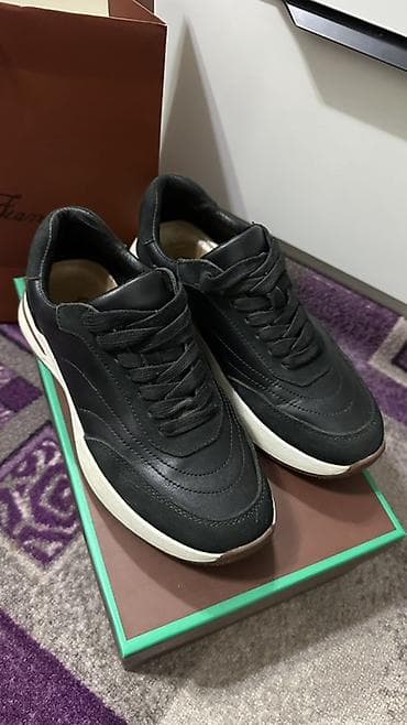 обувь лорики: Кроссовки из черной кожи с контрастной белой подошвой. - Верх — 2