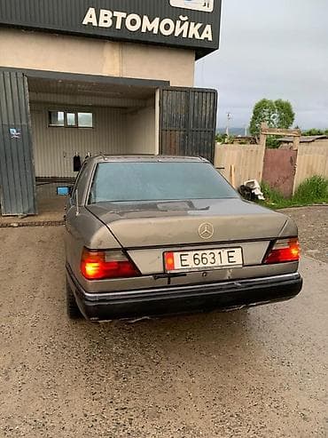 add blue: Mercedes-Benz W124: 1992 г., 2 л, Механика, Бензин, Седан — 5
