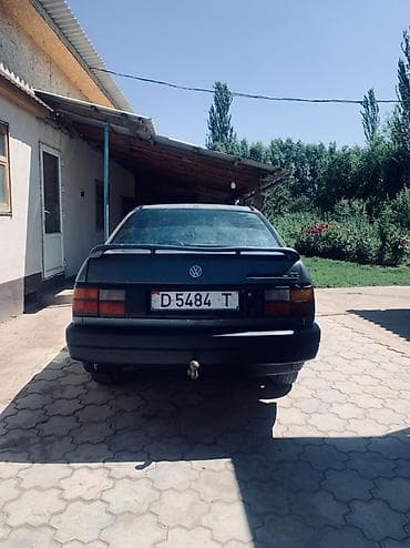 Транспорт: Volkswagen Passat: 1988 г., 1.8 л, Механика, Бензин, Седан — 4
