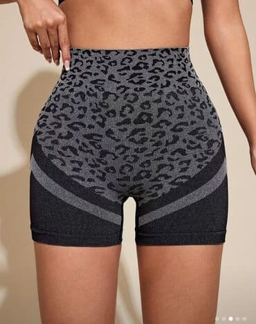 Киреге берилүүчү кийимдер: Размер М
Новый
Подойдёт на 44-46 — 6