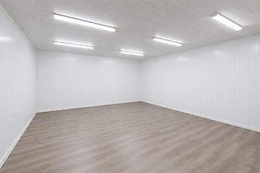 сдача помещения в аренду: СРОЧНО сдаётся коммерческое помещение в проходимом месте! 📍 Жибек Жолу — 1