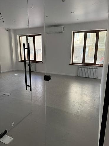 ош офис аренда: Аренда офисов, 135 м², В жилом комплексе, 1 линия — 2