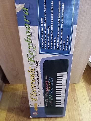 medeli sp201 plus: Электронный синтезатор (модель 200A) с 37 клавишами. Основные — 1