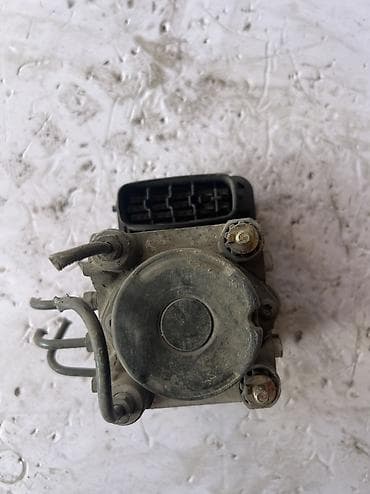 Блок ABS Toyota 2006 г., Б/у, Оригинал, Япония — 2