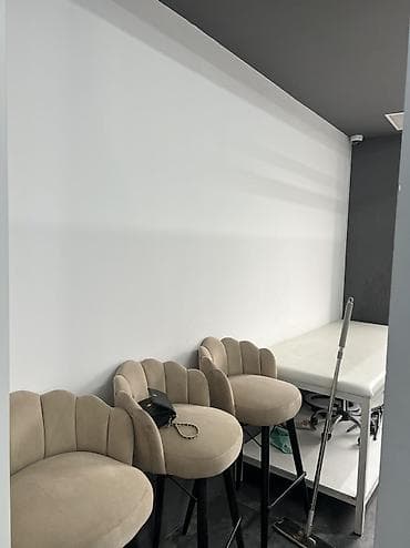 салон аренды: Сдаются 2 рабочих места с зеркалами (без кресел), кресла необходимо — 5