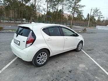 corolla 2016: Toyota Aqua: 2016 г., 1.5 л, Вариатор, Гибрид, Хэтчбэк — 4