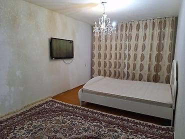 продаю квартиру микрорайон: 1 комната, 38 м², 104 серия, 1 этаж, Старый ремонт — 3