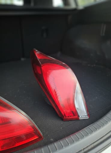 ремонт тормозной: Задние фонари ( правый) для автомобиля Hyundai Avante (Elantra) MD — 1