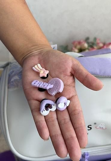 Верхняя одежда: Удобный и функциональный детский рюкзак сиреневого цвета с белыми и — 7