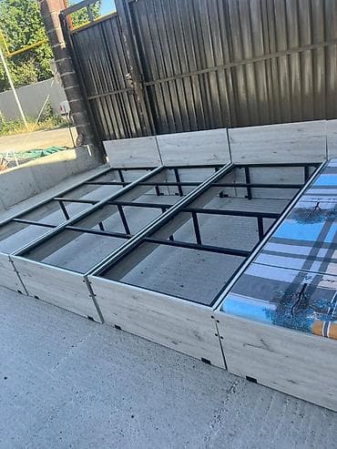 sofa bed: Односпальная кровать, металический каркас. Цена: 7000сом Доставка по — 2