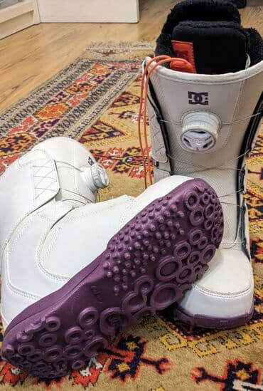 срочно продаю в связи с переездом: Ботинки для сноуборда, юнисекс, маломерка. размер 36 — 1