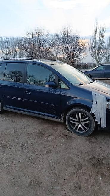 Volkswagen Touran: 2007 г., 1.4 л, Автомат, Минивэн — 2