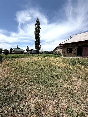 Недвижимость: 🏡 Продается дом в Гавриловке! ✨ Характеристики: • Участок — 6 соток • — 2