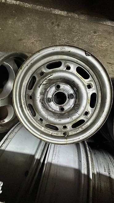 Диски: Железные Диски R 14 Volkswagen, 1 шт, отверстий - 4 — 1