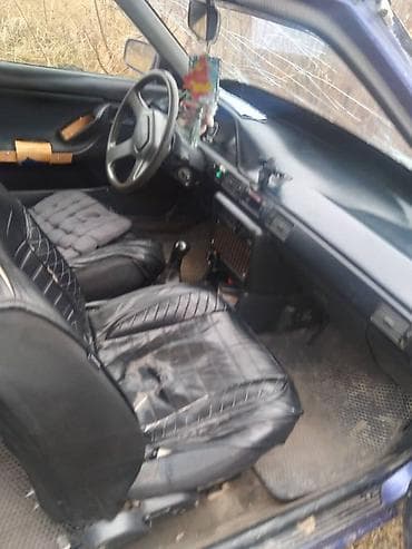 бу чехлы: Mazda 323: 1994 г., 1.3 л, Механика, Хэтчбэк — 5