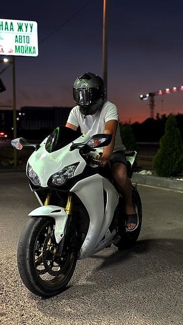 Мотоциклы: Спортбайк Honda, 1000 куб. см, Бензин, Взрослый, Б/у — 8