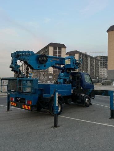 винтовой домкрат: Автовышка, Hyundai, 2010 г., 28 м — 2