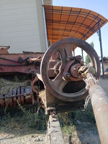 Зерноуборочные комбайны