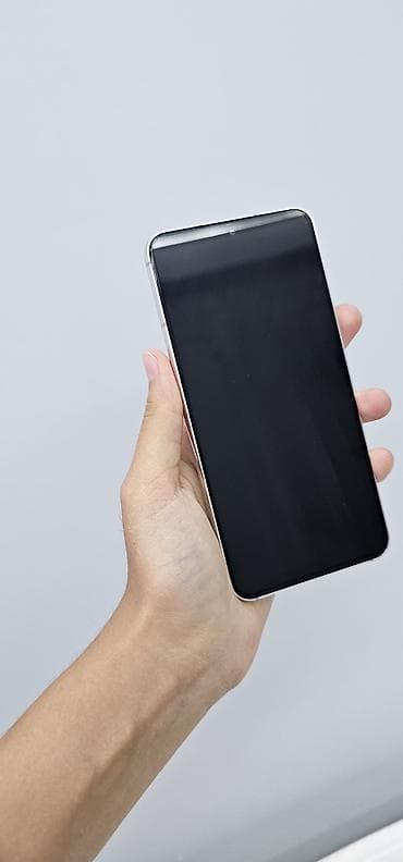 galaxy z flip3 5g цена: Смартфон Samsung Galaxy S22 (белый) — 2