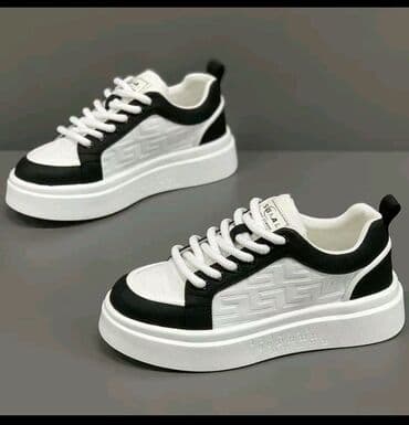 зимние сапоги мужские кожаные с мехом: Стильные кроссовки на массивной платформе. - Цвет: черно-белый - — 1