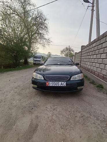 ОБМЕН на ПАССАТ универсал .1.8моно Седан темно‑зеленого цвета. Кузов