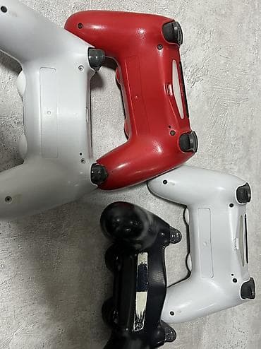 Nintendo 3DS: Продаю одним лотом все 4 оригинальных геймпада DualShock 4 Не — 2