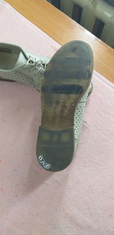 обувь ручной работы бишкек: Мужские туфли, 41, Б/у, цвет - Бежевый, Самовывоз — 3