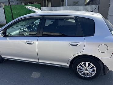 хонда н: Honda Civic: 2003 г., 1.5 л, Вариатор, Бензин, Хэтчбэк — 4