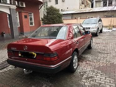 Унаа: Mercedes-Benz W124: 1989 г., 2.3 л, Кол менен иштөөчү, Бензин, Седан — 5