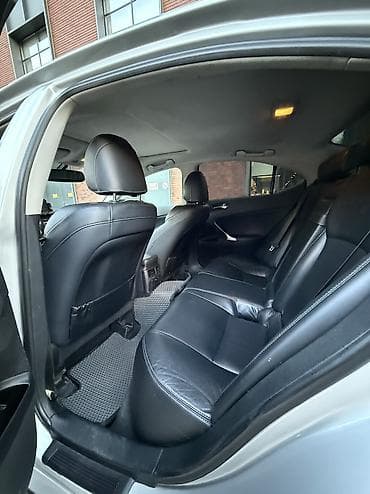 недавно: Lexus IS: 2011 г., 2.5 л, Автомат, Бензин, Седан — 10