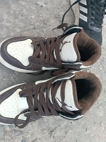 Мужская одежда: Мужские кроссовки, 40, Jordan, Б/у, цвет - Коричневый — 2