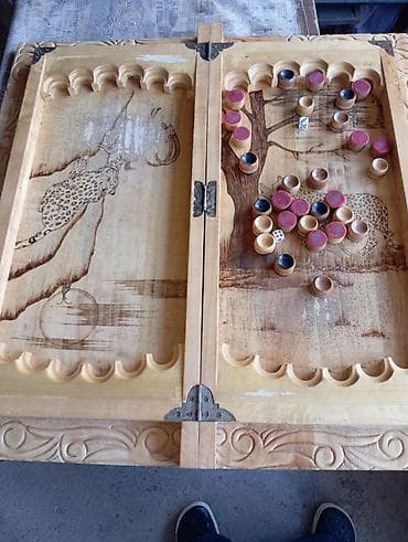 Книги и журналы: Резная деревянная доска 3-в-1: шахматы, шашки и нарды - Материал — 4