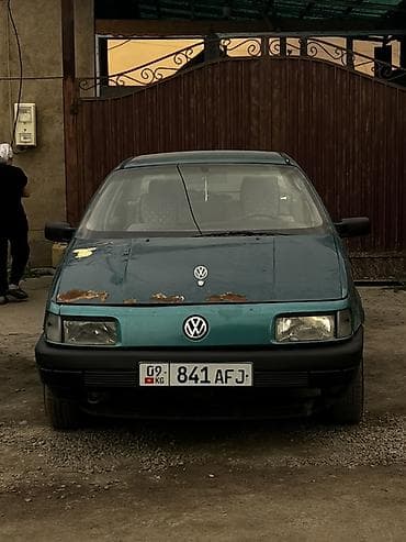 Volkswagen: Volkswagen Passat: 1992 г., 1.8 л, Механика, Бензин, Седан — 1