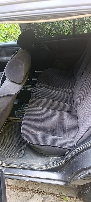 Продажа авто: Volkswagen Golf: 1993 г., 1.6 л, Механика, Бензин, Хэтчбэк — 6