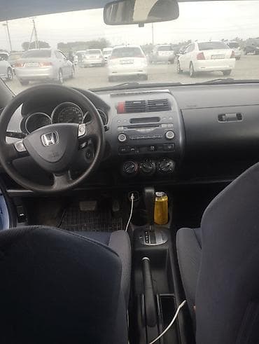 люки крыши: Honda Fit: 2004 г., Автомат, Бензин, Хэтчбэк — 1
