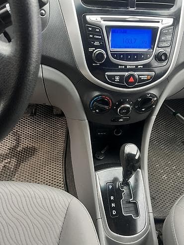 акорд 96: Hyundai Accent: 2011 г., 1.6 л, Автомат, Бензин, Седан — 10