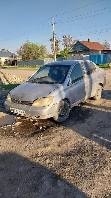 шпаклевка авто: Toyota Platz: 2000 г., Автомат, Бензин, Седан — 1