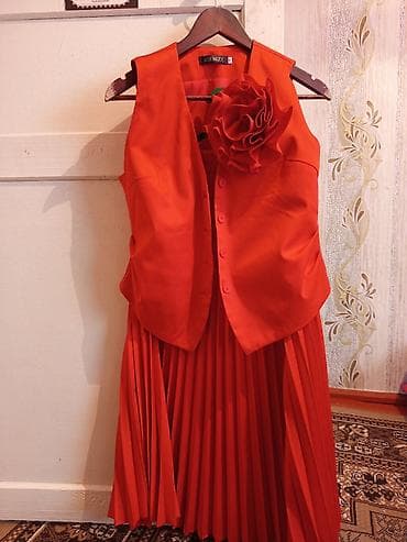 костюмы в аренду бишкек: Костюм с юбкой, Модель юбки: Плиссе, Миди, Жилет, Корея, M — 2