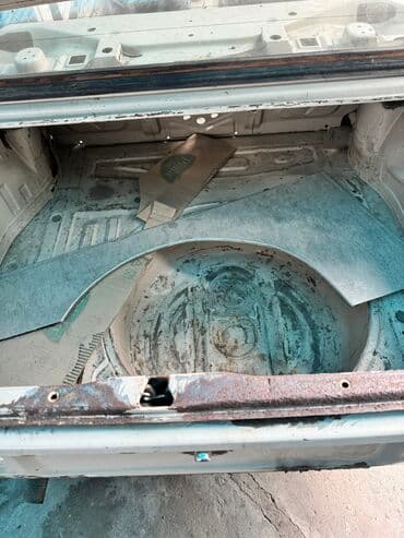 крутые машины: BMW 3 series: 1985 г., 3 л, Механика, Бензиновая, Купе — 4