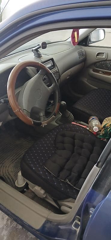 Транспорт: Toyota Corolla: 1995 г., Кол менен иштөөчү, Седан — 6
