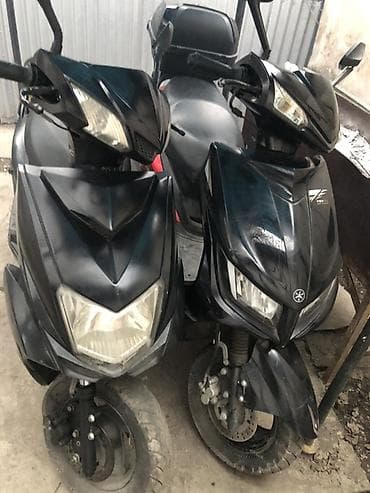 мопед за 10 тысяч: Макси-скутер 150 куб. см, Бензин, Б/у — 1