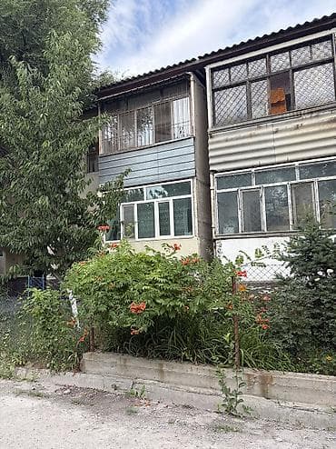 3 комнаты, 72 м², Индивидуалка, 2 этаж, Старый ремонт