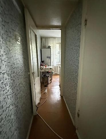 Батирлер: 2 бөлмө, 43 м², 104-серия, 2 кабат, Эски ремонт — 5
