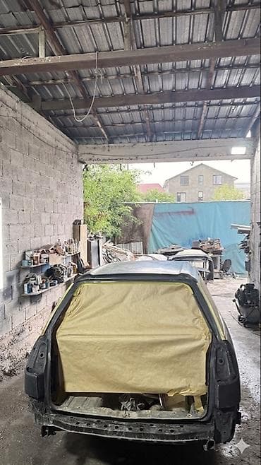 вагон баткен: -Продается угловой участок 6,6 соток -Район Жибек жолу-Молодой гвардии — 7