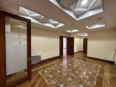 Кыймылсыз мүлк: Кеңселерди ижаралоо, 247 м², Бизнес борборунда, Тоолор көрүнүп турат, Өзүнчө ашканасы менен, Өзүнчө санитардык түйүнү менен — 4